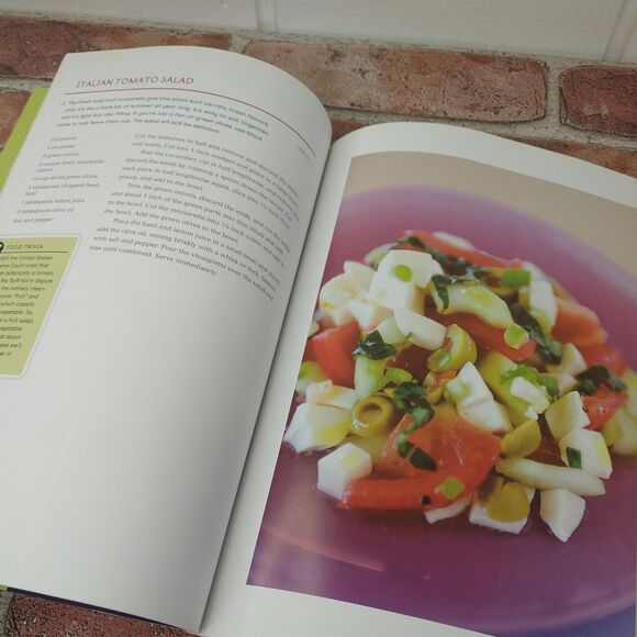 College Cooking - Feed Yourself and‎ Your Friends by Megan Jill Carle - Cookbook - Picture 5 of 13